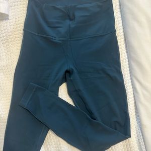 Like new emerald green lulu leggings